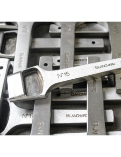 EMPORTE-PIECE CUIR ENCHAPURE - VERGEZ BLANCHARD