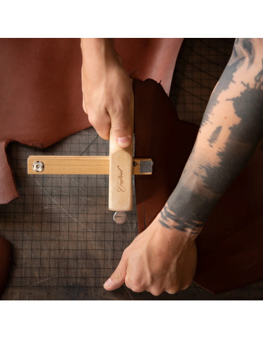 ART.3080 COUPE CEINTURE/BOIS - TANDY LEATHER